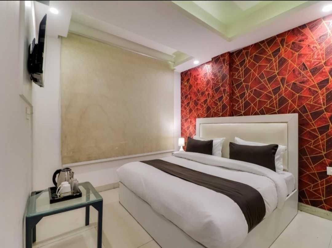 Hotel O Galaxy Stay New Delhi Exteriör bild