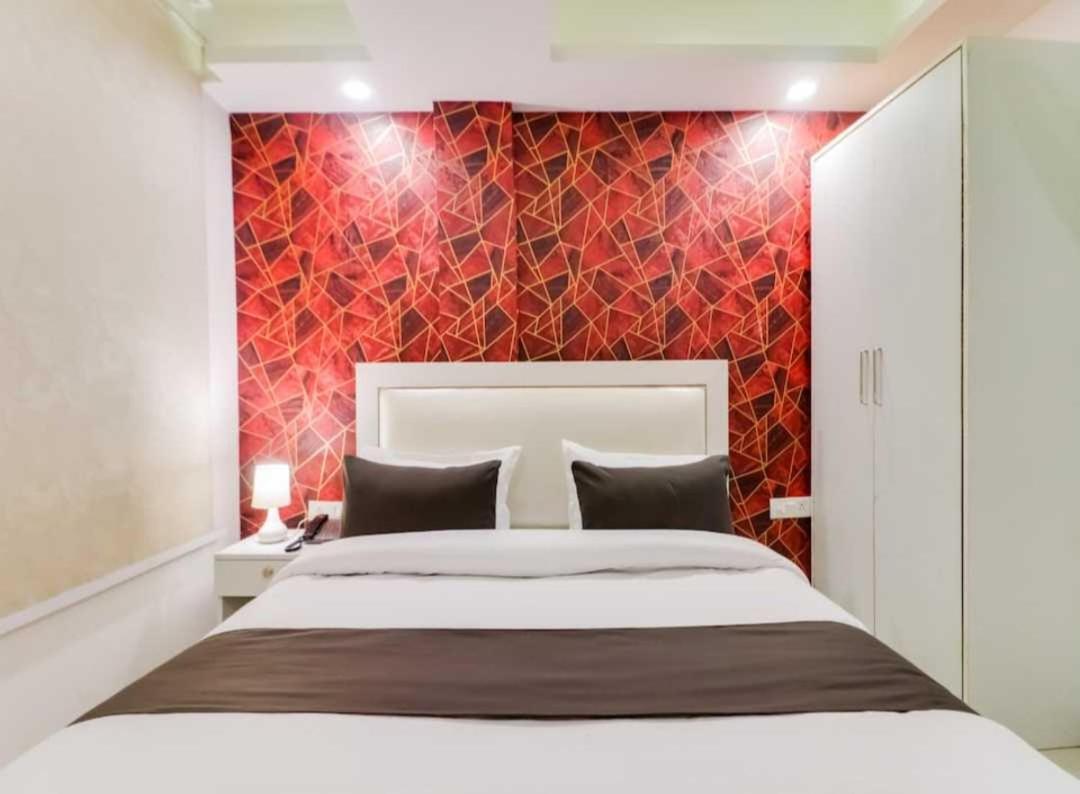 Hotel O Galaxy Stay New Delhi Exteriör bild